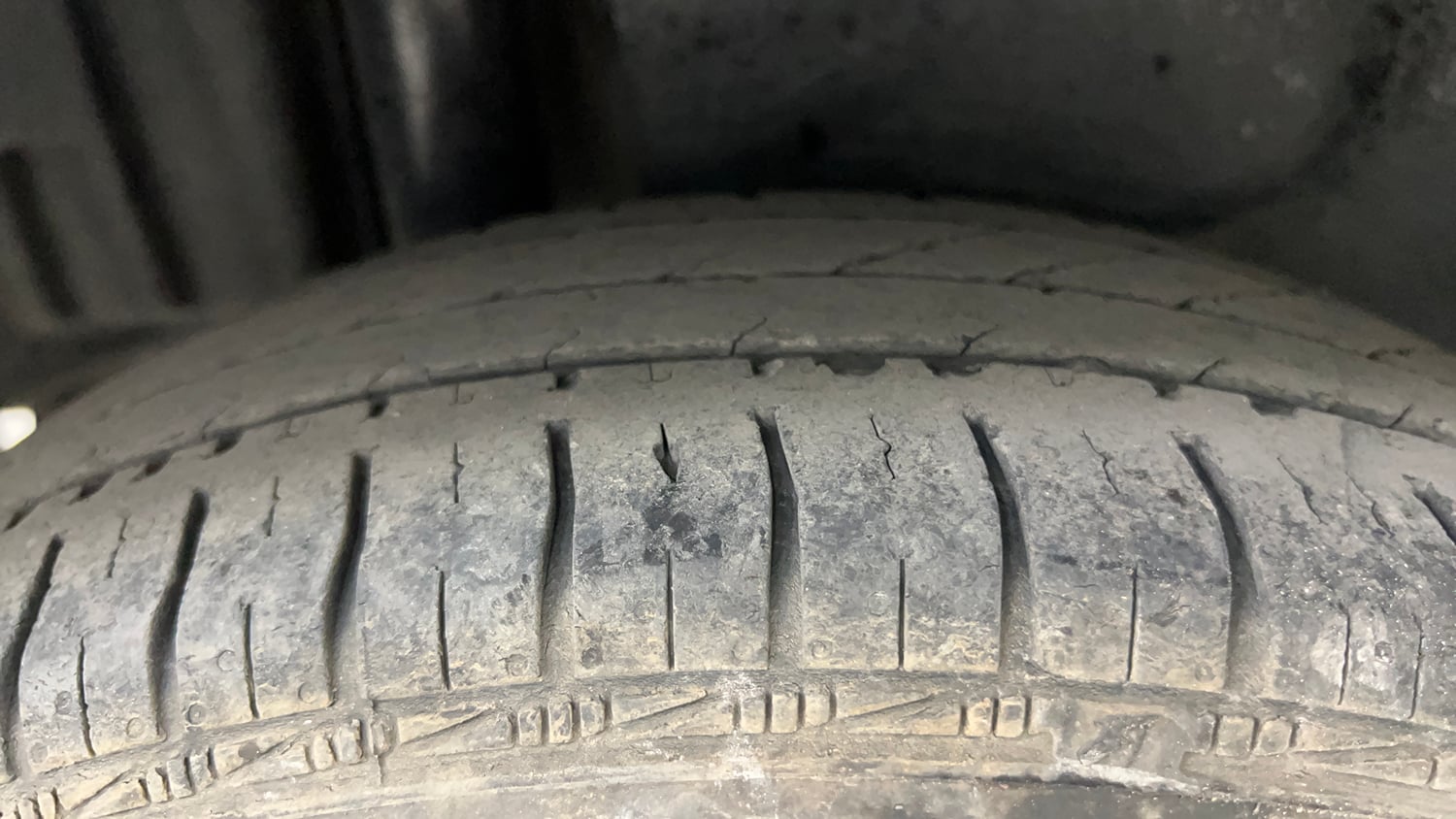 Used 2012 Maruti Suzuki Swift Dzire VXI Petrol Manual tyres RIGHT REAR TYRE TREAD VIEW