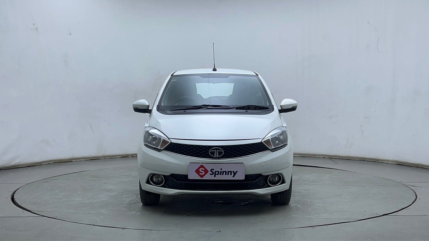 Used 2017 Tata Tiago Revotron XZ Petrol Manual exterior FRONT VIEW