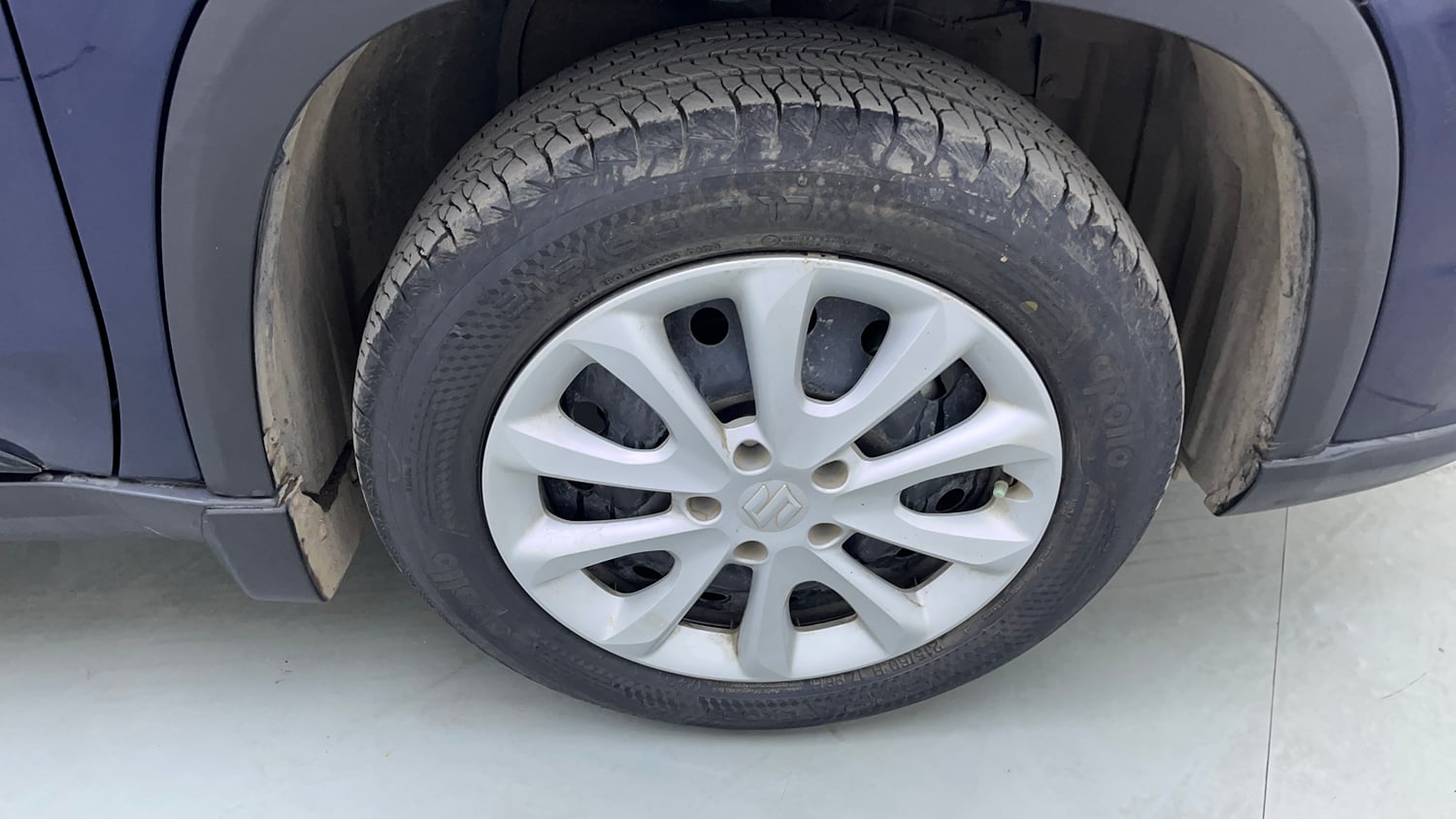 Used 2024 Maruti Suzuki Grand Vitara Sigma Smart Hybrid Petrol Manual tyres RIGHT FRONT TYRE RIM VIEW