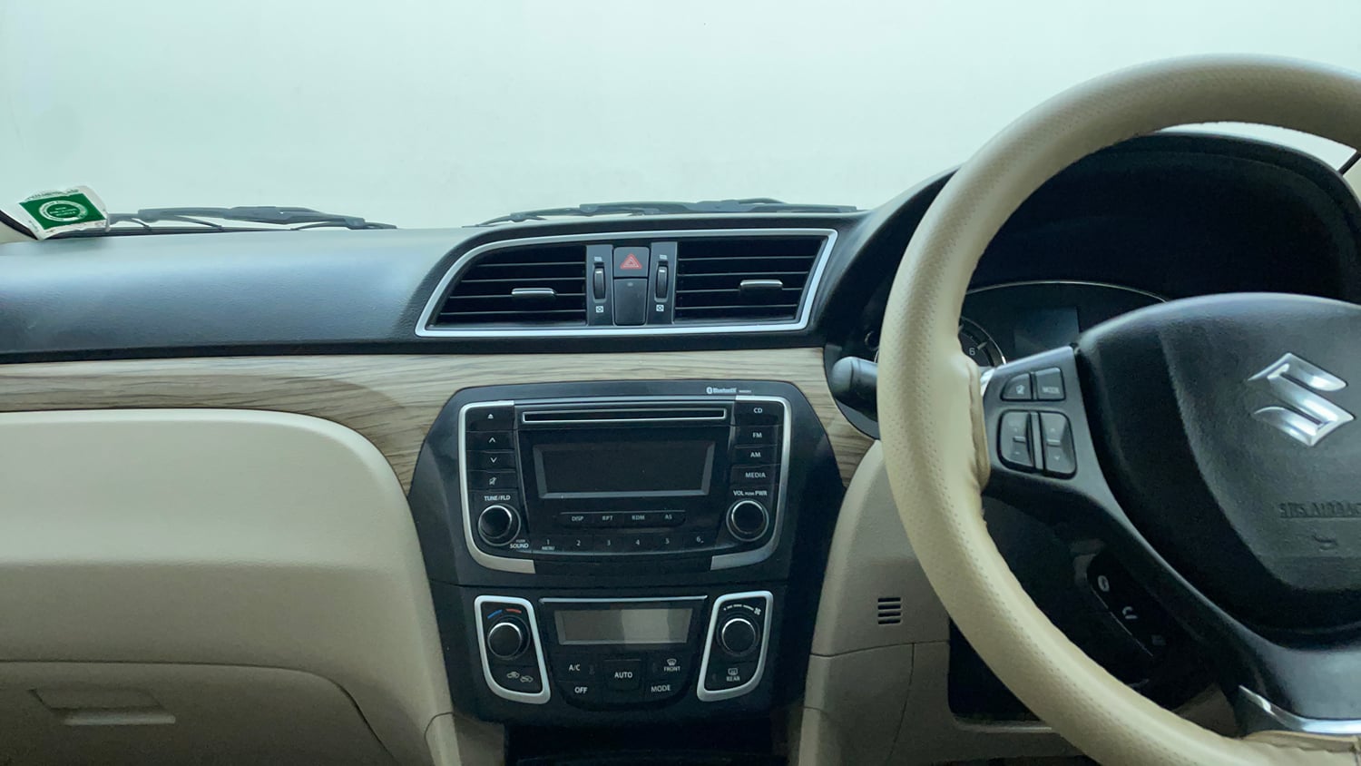 Used 2020 Maruti Suzuki Ciaz Delta Hybrid 1.5 AT Petrol Automatic interior MUSIC SYSTEM & AC CONTROL VIEW