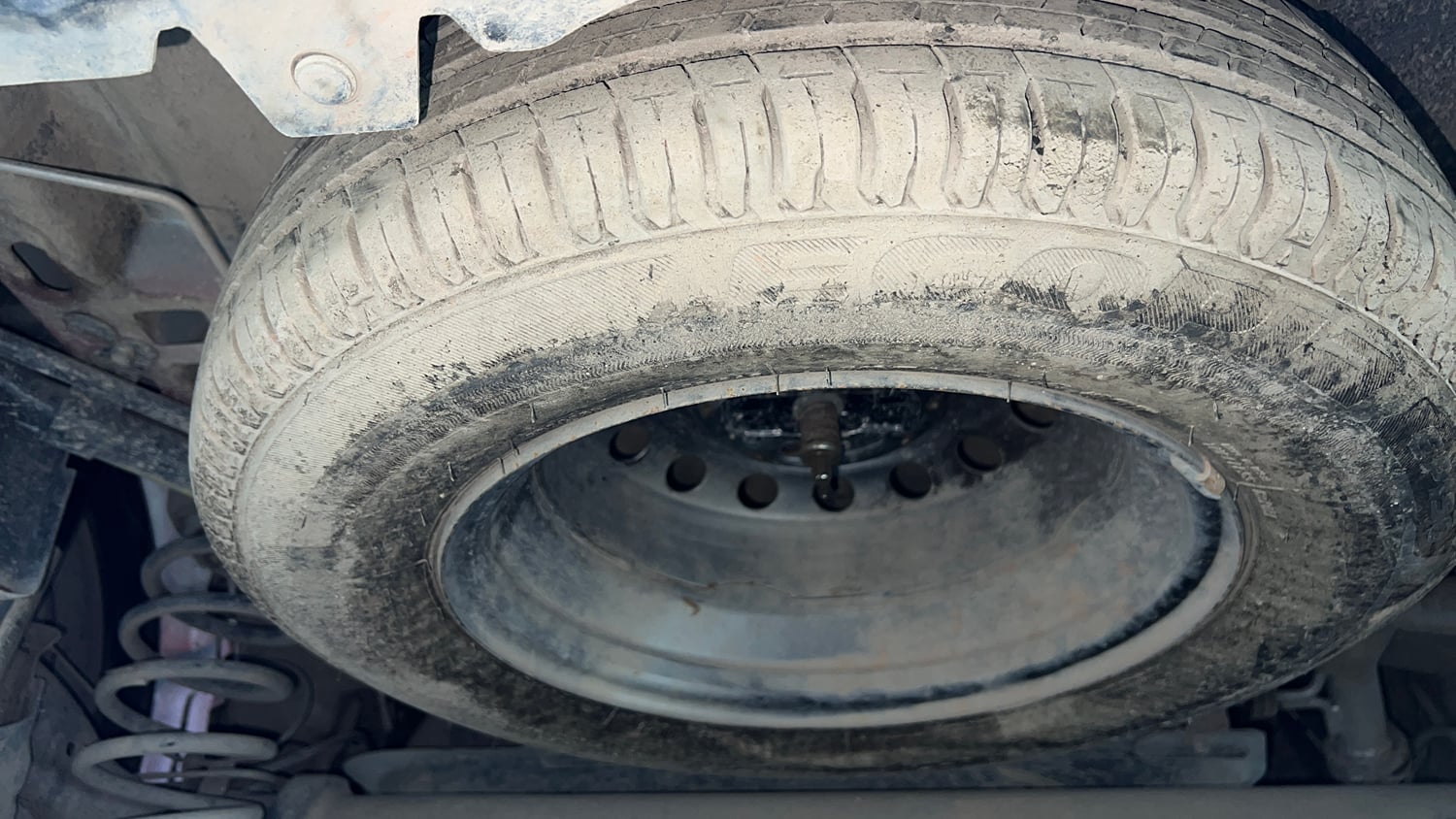 Used 2023 Tata Altroz XM Plus iCNG Cng Manual tyres SPARE TYRE VIEW
