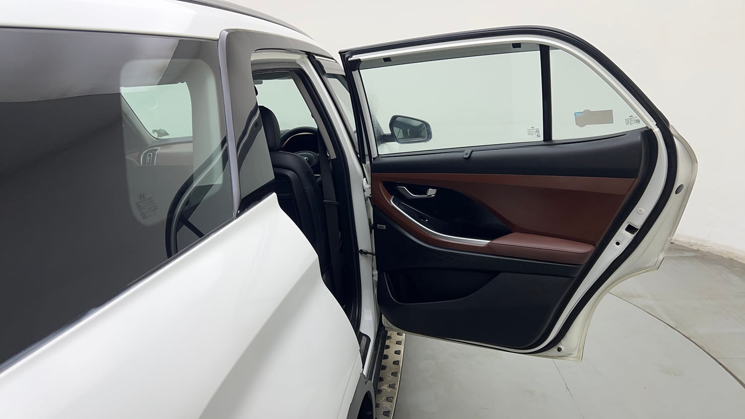 Used 2022 Hyundai Alcazar Platinum (O) 7 Seater 1.5 Diesel AT Diesel Automatic interior RIGHT REAR DOOR OPEN VIEW