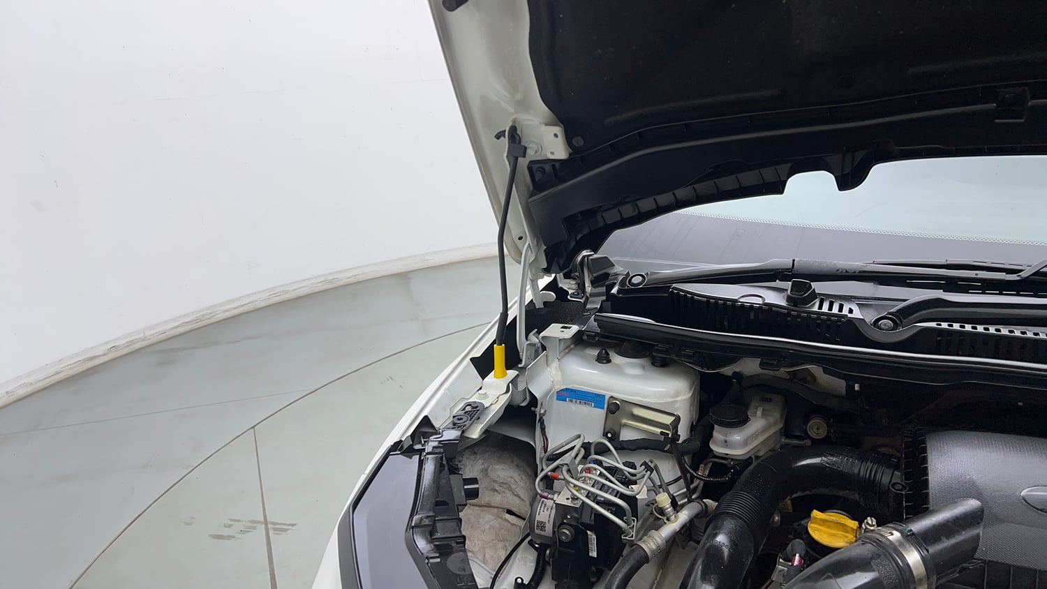 Used 2024 Tata Nexon Smart Plus 1.2 Petrol 6AMT Petrol Automatic engine ENGINE RIGHT SIDE HINGE & APRON VIEW