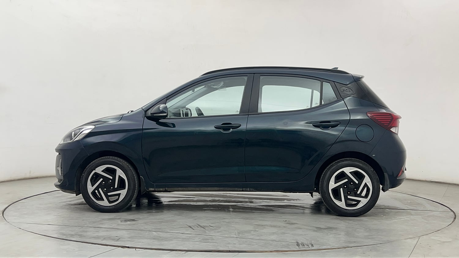 Used 2024 Hyundai Grand i10 Nios Sportz 1.2 Kappa AMT Petrol Automatic exterior LEFT SIDE VIEW
