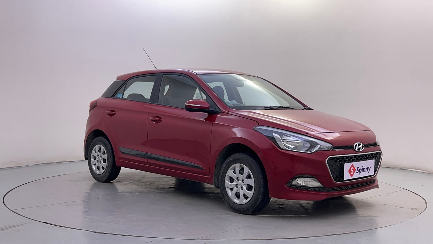 Used 2016 Hyundai Elite i20 Sportz 1.2 Petrol Manual exterior RIGHT FRONT CORNER VIEW