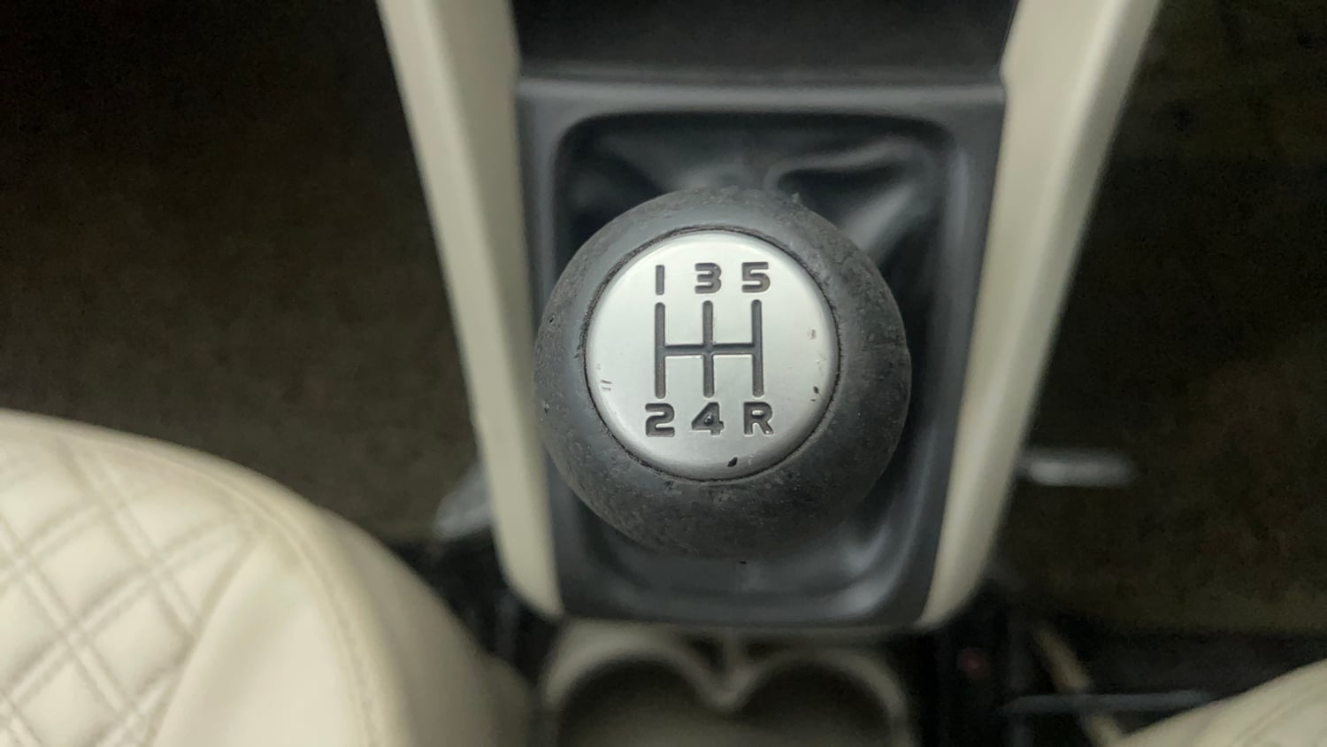 Used 2015 Maruti Suzuki Celerio VXi CNG Cng Manual interior GEAR  KNOB VIEW