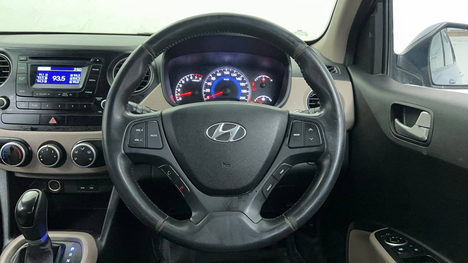 Used 2015 Hyundai Grand i10 Asta AT 1.2 Kappa VTVT Petrol Automatic interior STEERING VIEW
