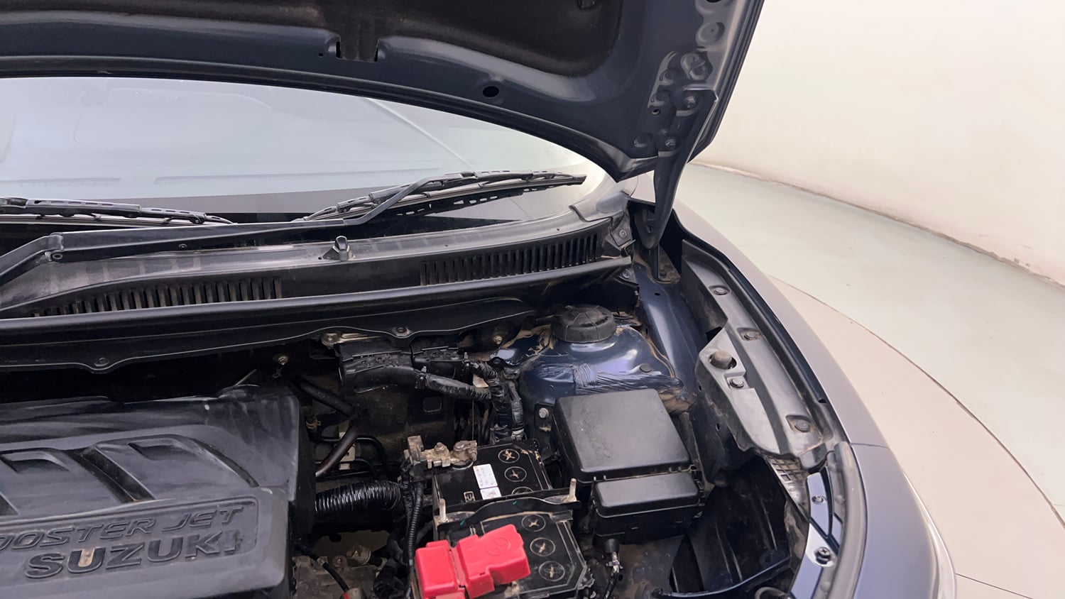 Used 2024 Maruti Suzuki Fronx Alpha 1.0L Turbo 6 AT Petrol Automatic engine ENGINE LEFT SIDE HINGE & APRON VIEW