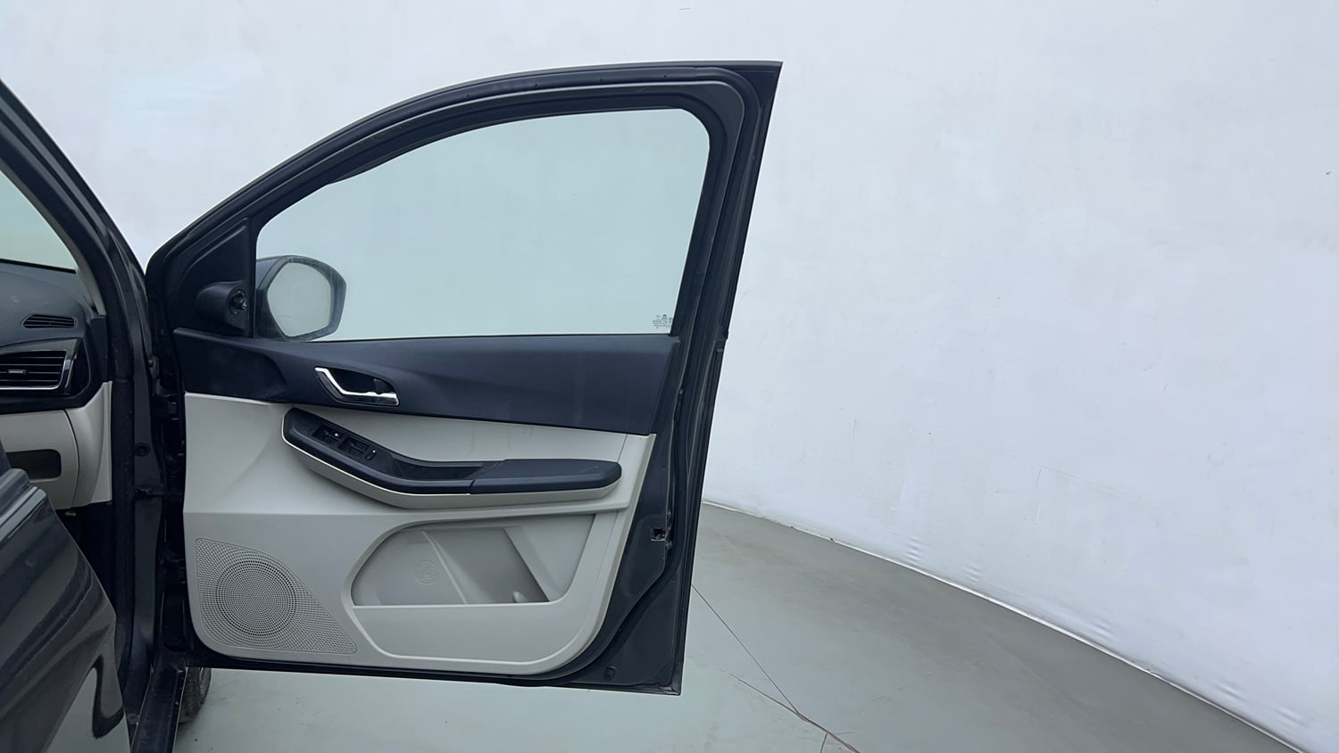 Used 2022 Tata Tiago XZ Plus CNG Cng Manual interior RIGHT FRONT DOOR OPEN VIEW