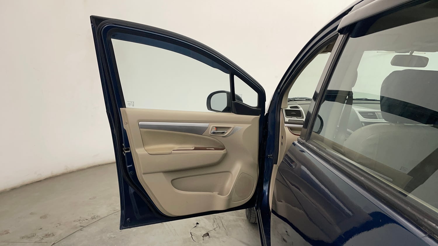 Used 2016 Maruti Suzuki Ertiga VXI AT Petrol Automatic interior LEFT FRONT DOOR OPEN VIEW