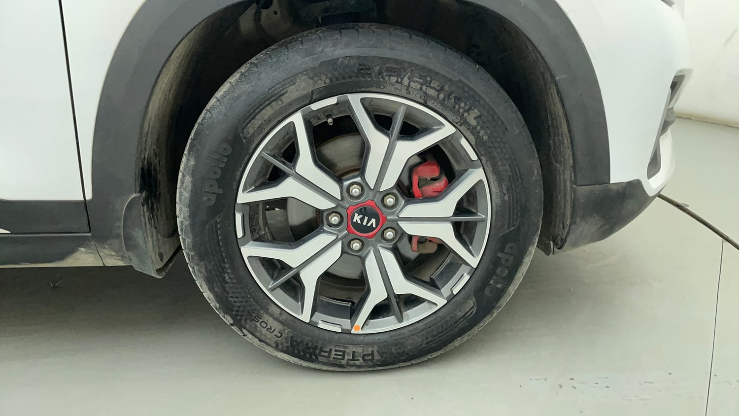 Used 2019 Kia Seltos GTX Plus 1.4 Petrol Manual tyres RIGHT FRONT TYRE RIM VIEW