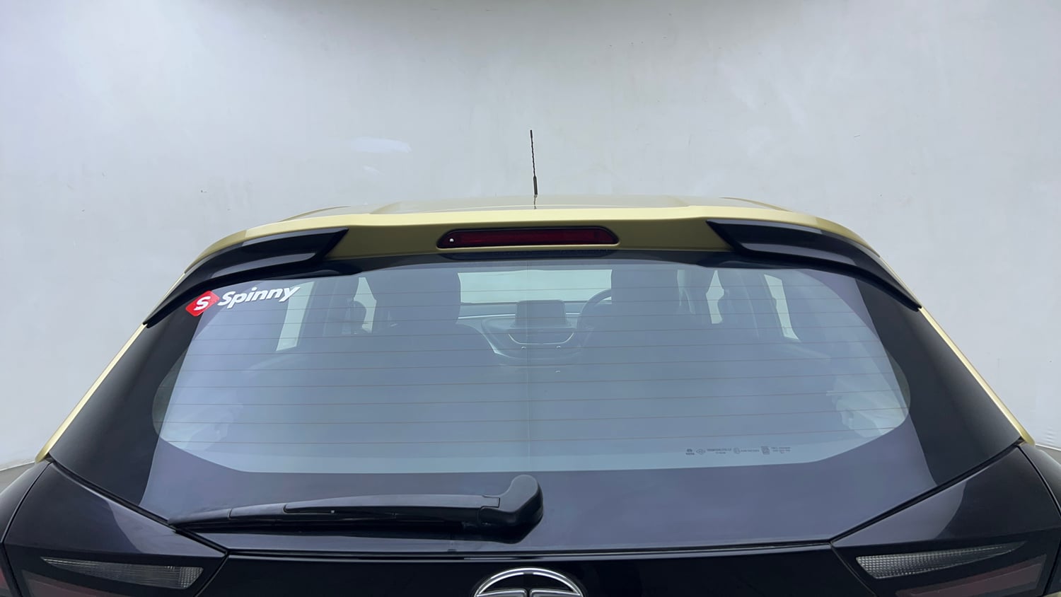 Used 2020 Tata Altroz XZ Petrol Petrol Manual exterior BACK WINDSHIELD VIEW