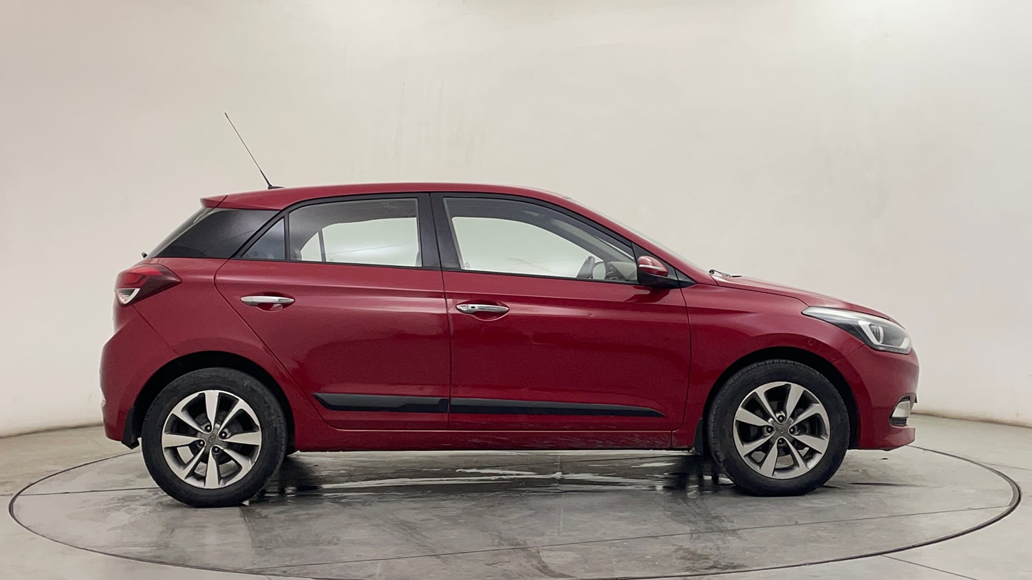 Used 2017 Hyundai Elite i20 Asta 1.2 (O) Petrol Manual exterior RIGHT SIDE VIEW