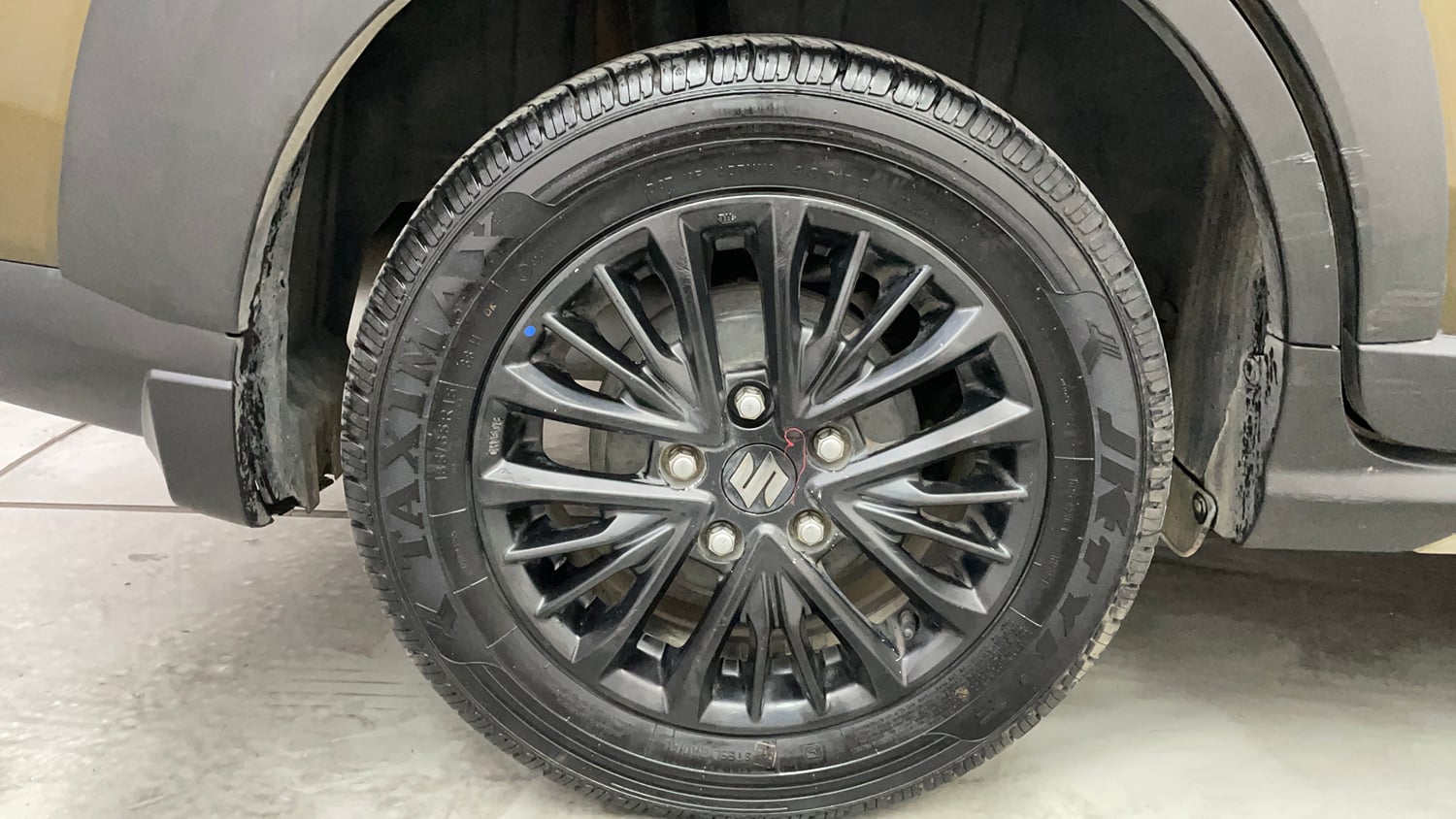 Used 2019 Maruti Suzuki XL6 Alpha AT Petrol Petrol Automatic tyres RIGHT REAR TYRE RIM VIEW