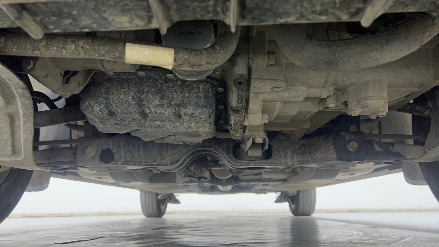 Used 2022 Volkswagen Vento Highline 1.0L TSI Petrol Manual extra FRONT LEFT UNDERBODY VIEW
