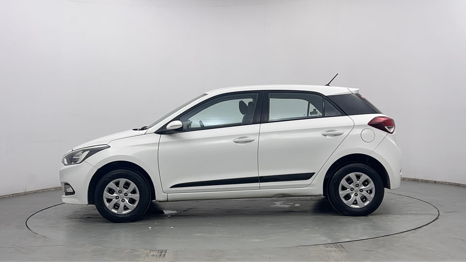 Used 2015 Hyundai Elite i20 Sportz 1.2 Petrol Manual exterior LEFT SIDE VIEW