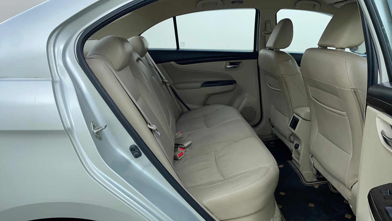 Used 2017 Maruti Suzuki Ciaz ZXi  AT Petrol Automatic interior RIGHT SIDE REAR DOOR CABIN VIEW