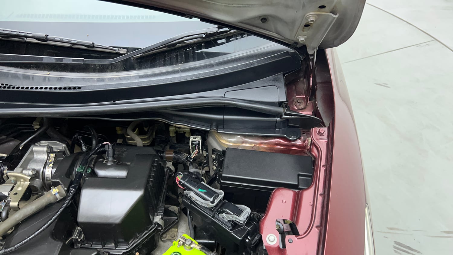 Used 2017 Honda Jazz V AT Petrol Petrol Automatic engine ENGINE LEFT SIDE HINGE & APRON VIEW