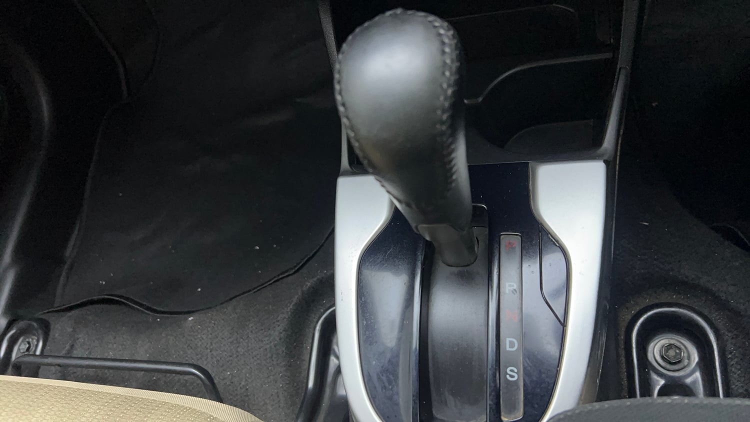 Used 2017 Honda Jazz V AT Petrol Petrol Automatic interior GEAR  KNOB VIEW