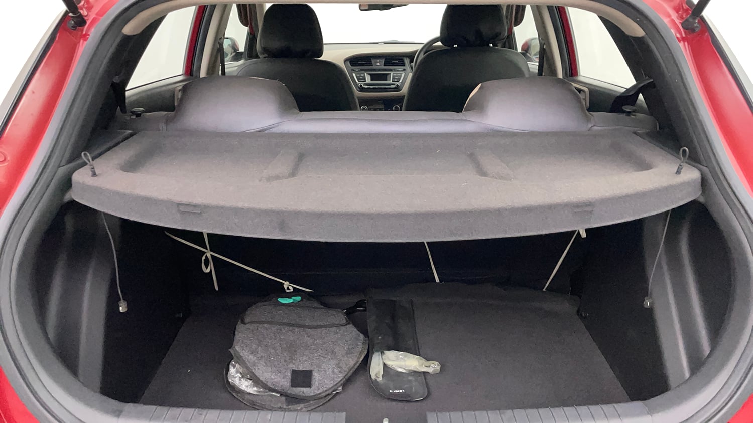 Used 2016 Hyundai Elite i20 Sportz 1.2 Petrol Manual interior DICKY INSIDE VIEW