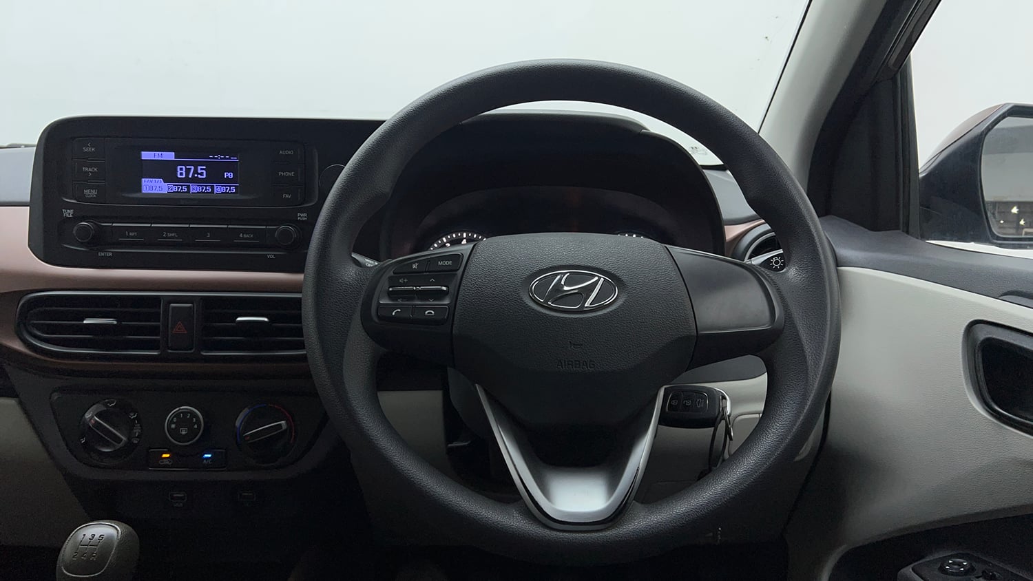Used 2021 Hyundai Aura S 1.2 CNG Cng Manual interior STEERING VIEW
