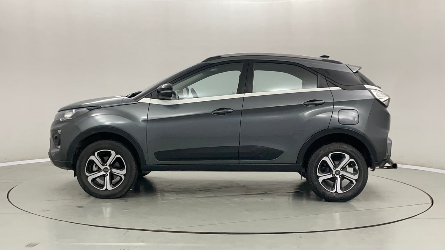 Used 2023 Tata Nexon XZ Plus Petrol Manual exterior LEFT SIDE VIEW