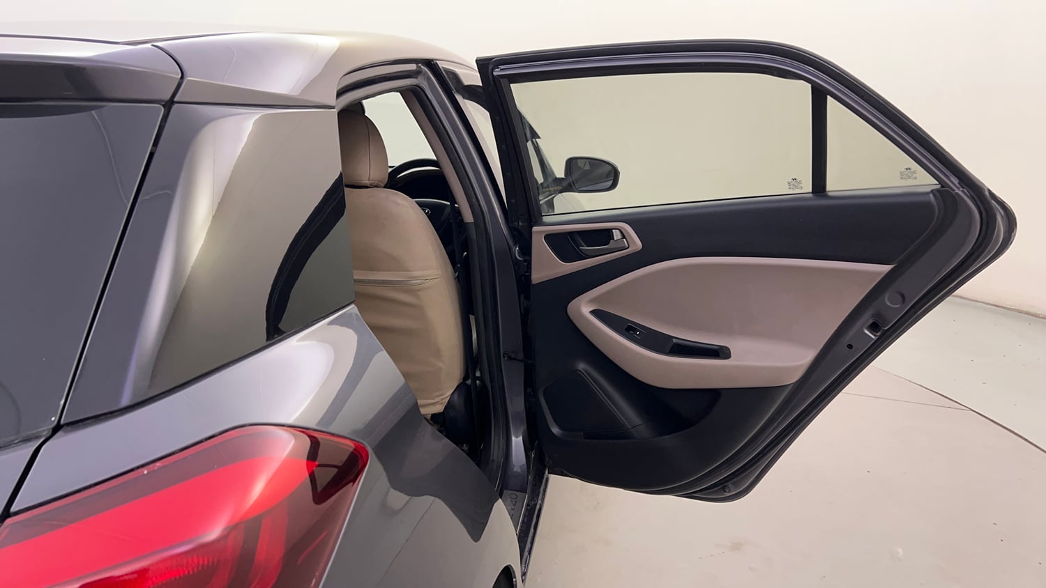 Used 2016 Hyundai Elite i20 Sportz 1.2 Petrol Manual interior RIGHT REAR DOOR OPEN VIEW