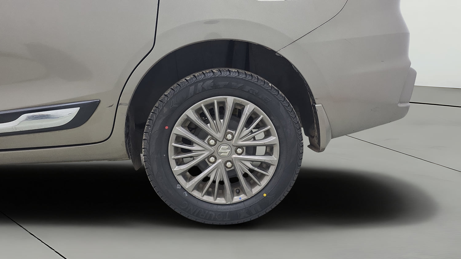 Used 2020 Maruti Suzuki New Ertiga ZXi Petrol Manual tyres LEFT REAR TYRE RIM VIEW