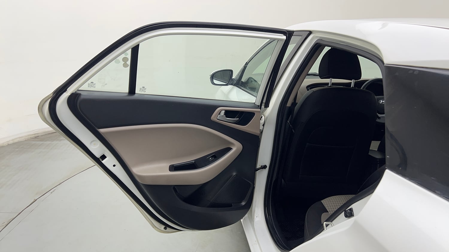 Used 2019 Hyundai Elite i20 Sportz Plus 1.2 CVT Petrol Automatic interior LEFT REAR DOOR OPEN VIEW