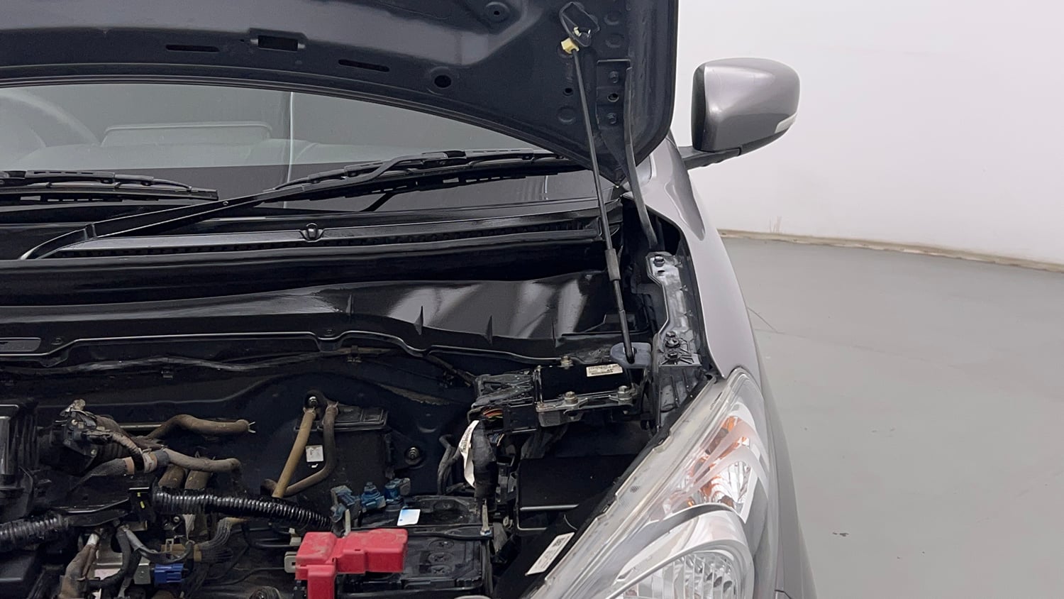 Used 2022 Maruti Suzuki Celerio ZXi Petrol Manual engine ENGINE LEFT SIDE HINGE & APRON VIEW