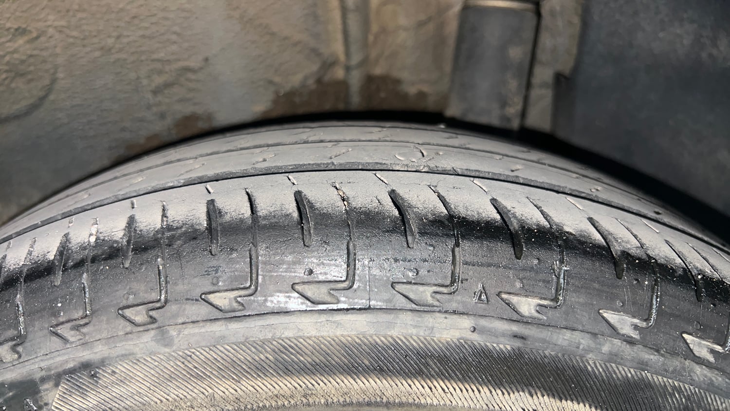 Used 2022 Maruti Suzuki Ignis Zeta 1.2 MT Petrol Manual tyres LEFT REAR TYRE TREAD VIEW