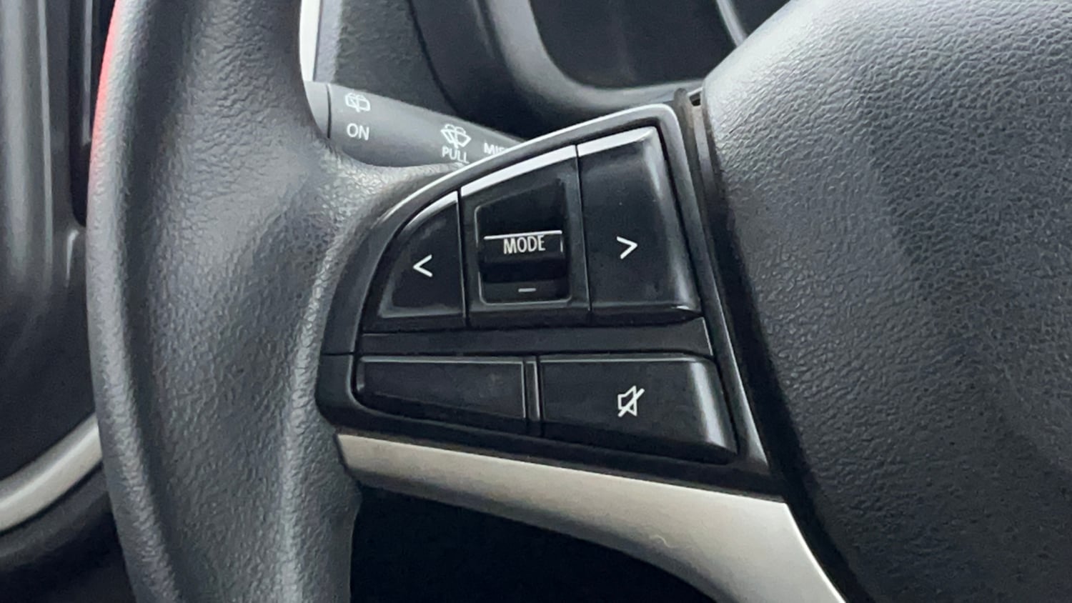 Used 2022 Maruti Suzuki Celerio ZXi Petrol Manual top_features Steering mounted controls