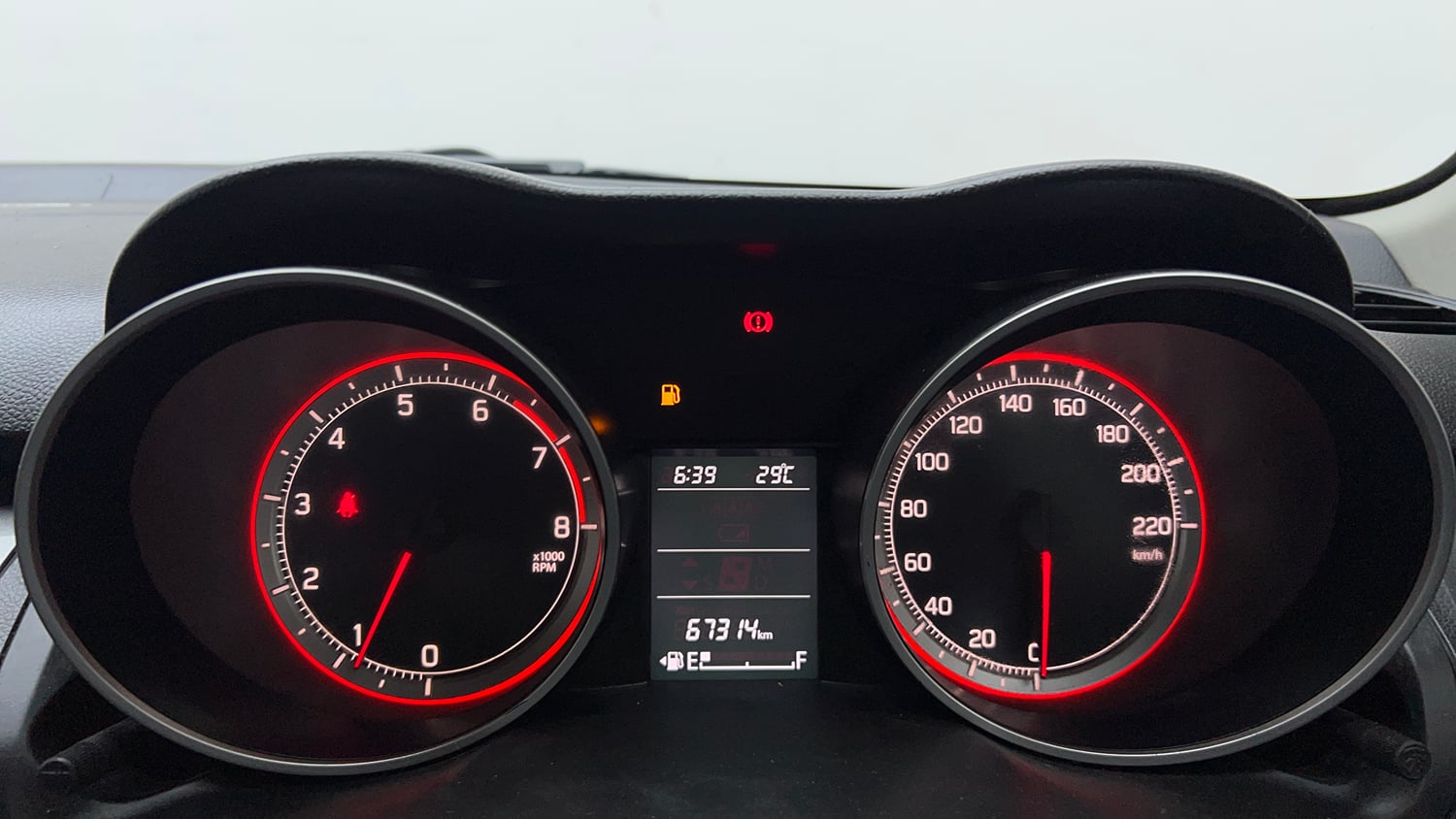 Used 2019 Maruti Suzuki Swift ZXi Petrol Manual interior CLUSTERMETER VIEW
