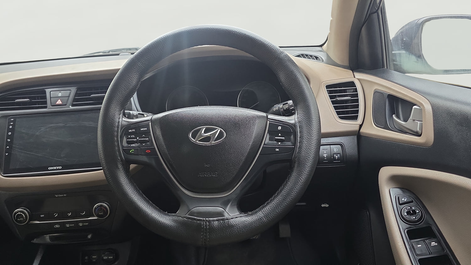 Used 2017 Hyundai Elite i20 Asta 1.4 CRDI Diesel Manual interior STEERING VIEW
