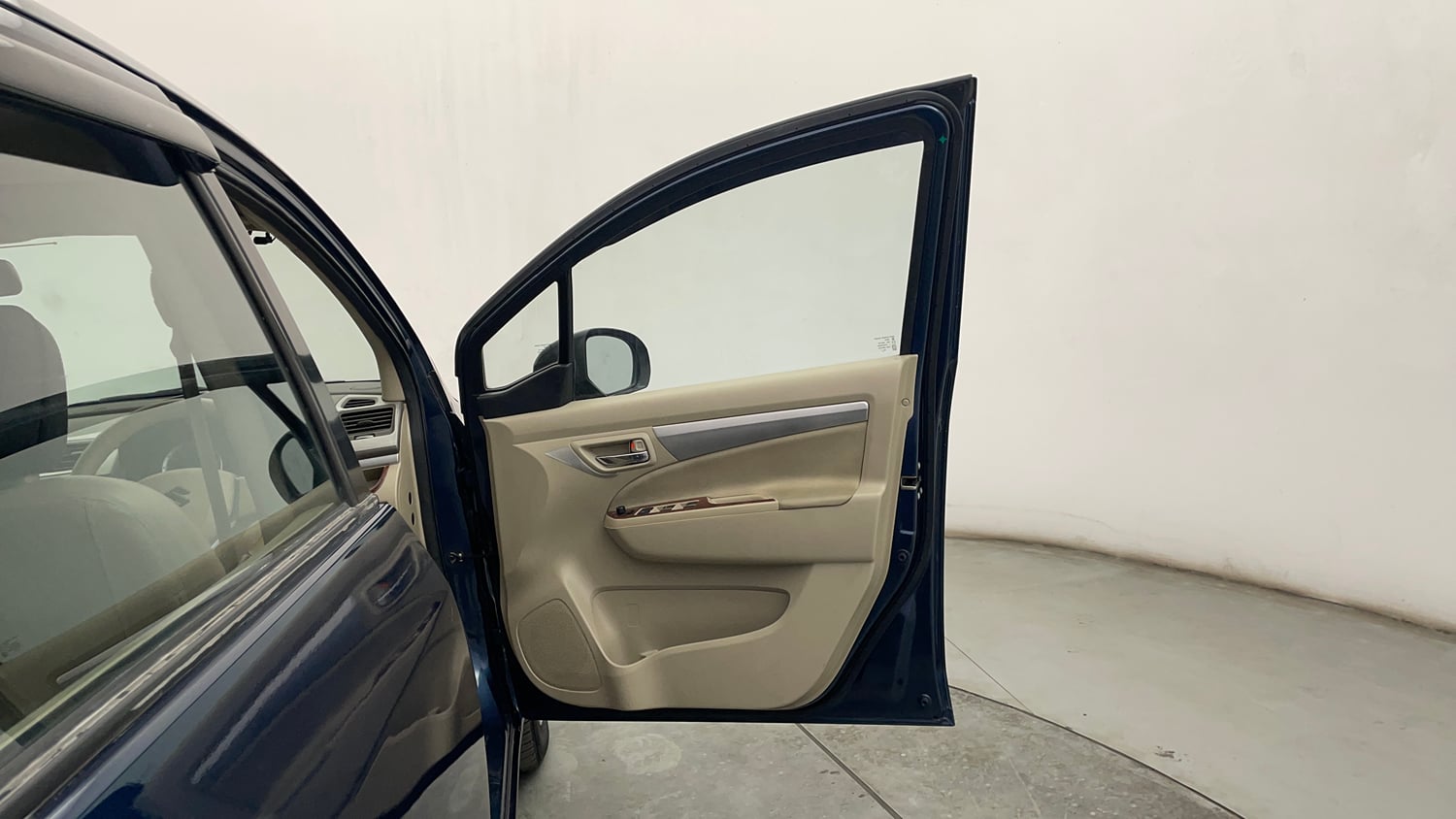 Used 2016 Maruti Suzuki Ertiga VXI AT Petrol Automatic interior RIGHT FRONT DOOR OPEN VIEW