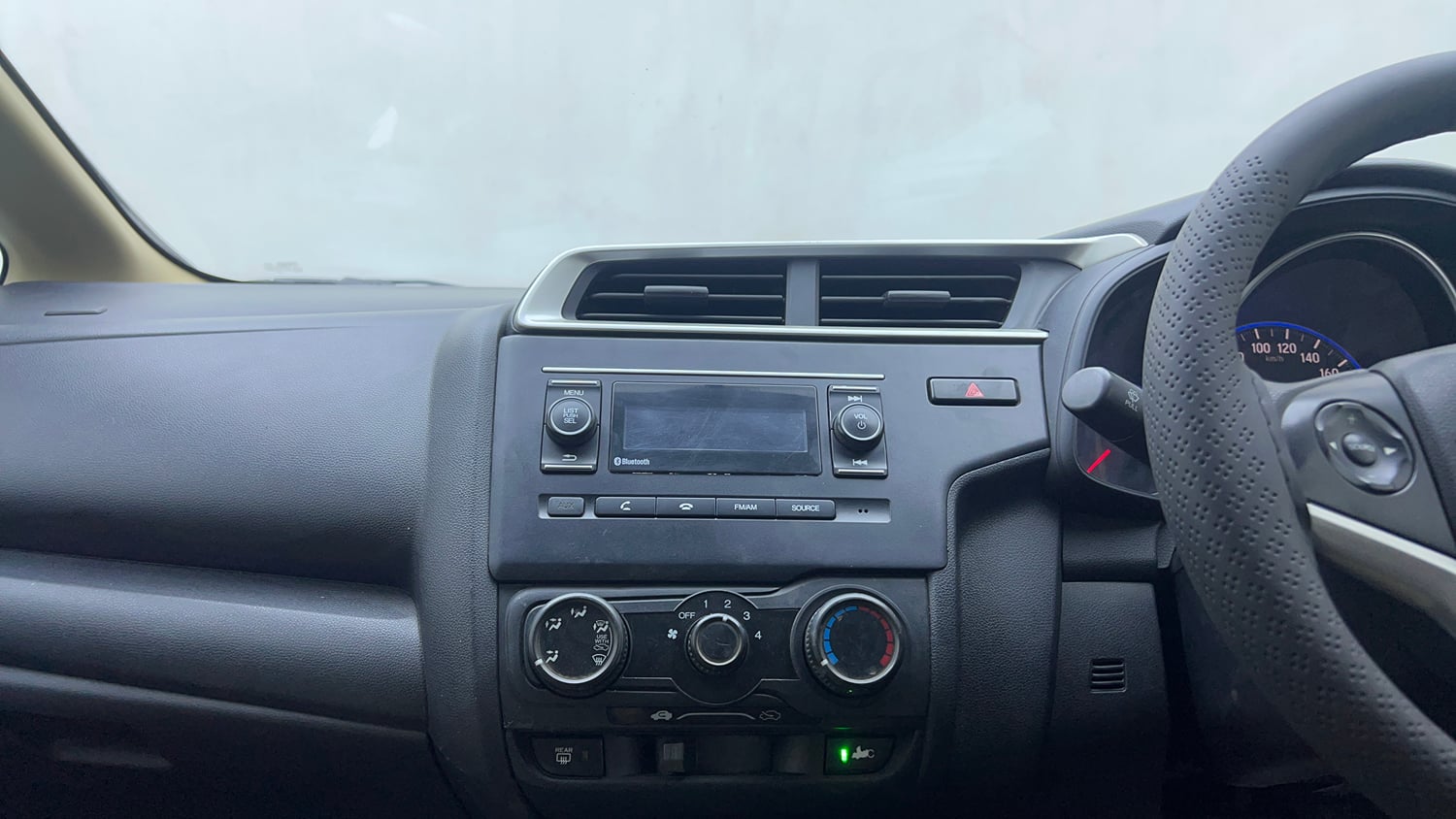 Used 2016 Honda Jazz SV Petrol Petrol Manual interior MUSIC SYSTEM & AC CONTROL VIEW