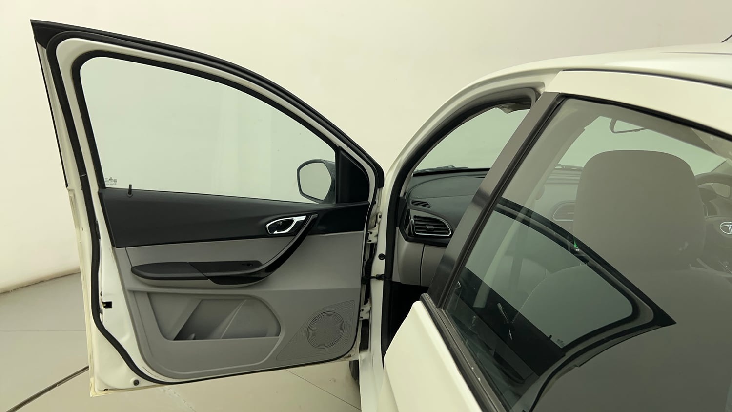 Used 2020 Tata Tiago XZ Plus Petrol Manual interior LEFT FRONT DOOR OPEN VIEW