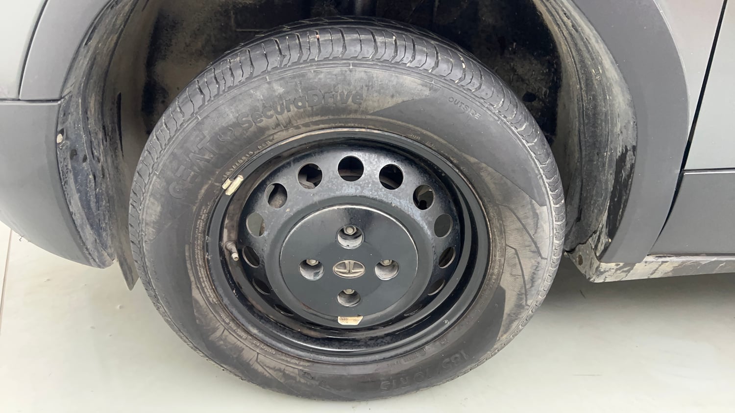 Used 2024 Tata Punch Pure MT Petrol Manual tyres LEFT FRONT TYRE RIM VIEW
