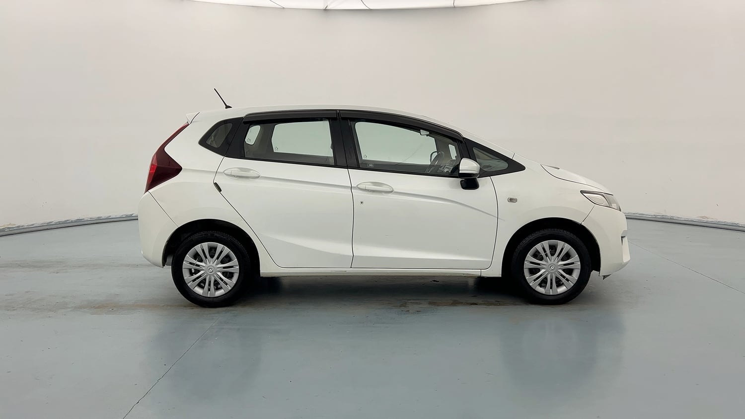 Used 2016 Honda Jazz SV Petrol Petrol Manual exterior RIGHT SIDE VIEW