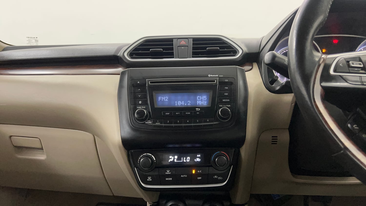 Used 2020 Maruti Suzuki Dzire ZXi AMT Petrol Automatic interior MUSIC SYSTEM & AC CONTROL VIEW