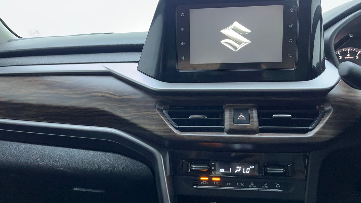 Used 2025 Maruti Suzuki Brezza ZXi AT Petrol Automatic interior MUSIC SYSTEM & AC CONTROL VIEW