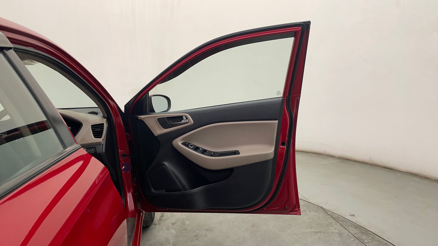 Used 2016 Hyundai Elite i20 Sportz 1.2 Petrol Manual interior RIGHT FRONT DOOR OPEN VIEW