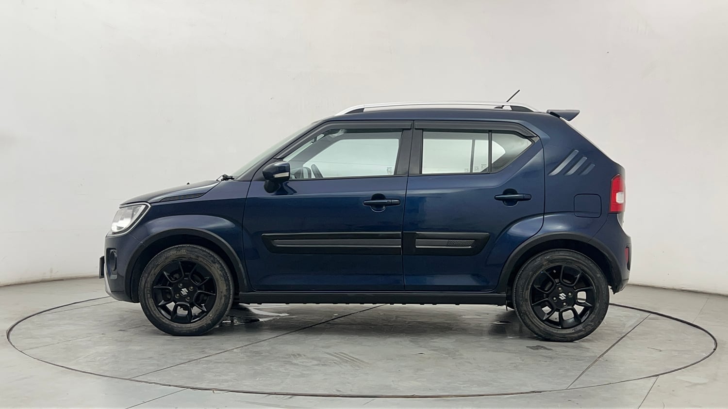 Used 2022 Maruti Suzuki Ignis Zeta 1.2 MT Petrol Manual exterior LEFT SIDE VIEW