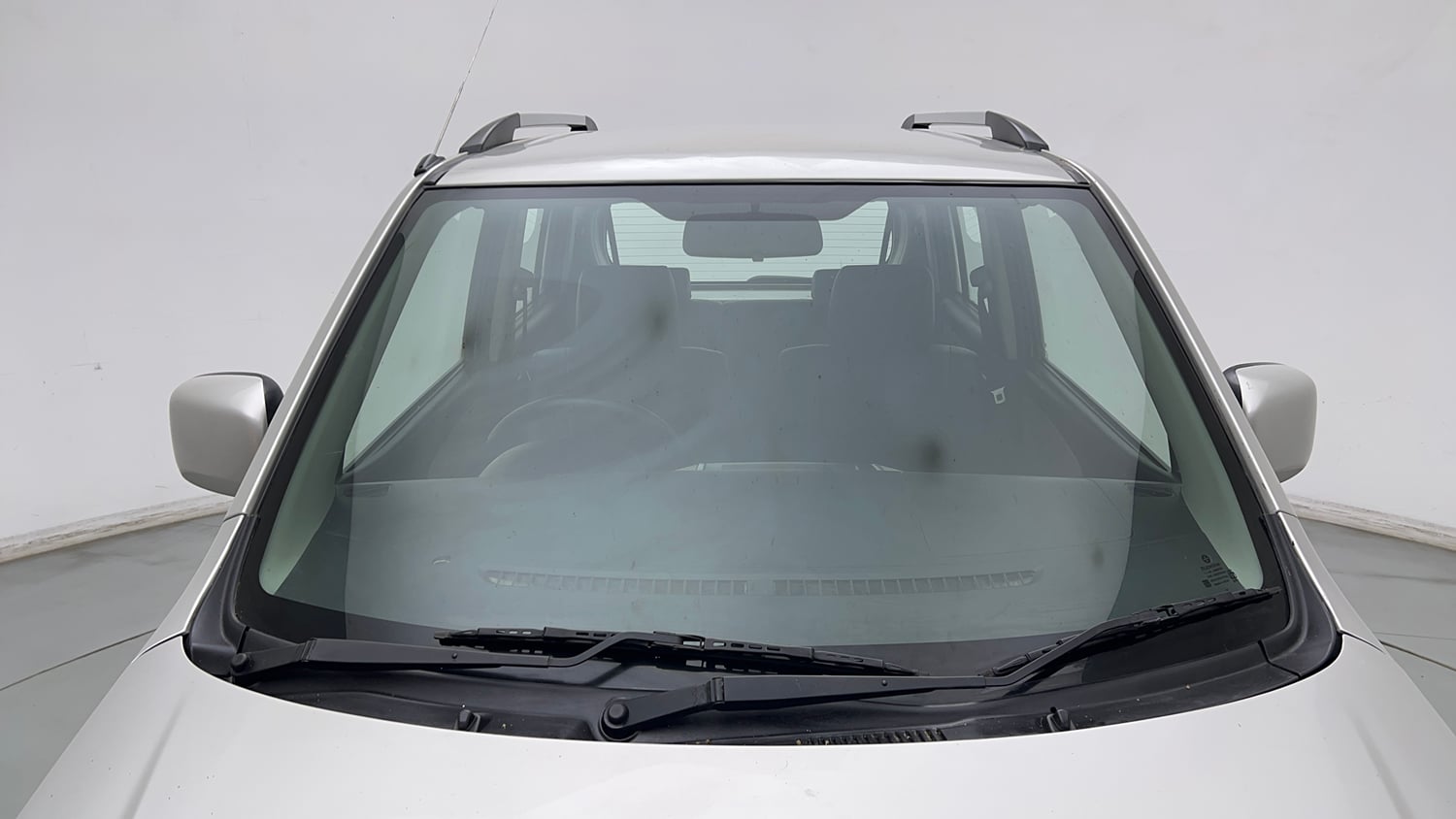 Used 2014 Maruti Suzuki Wagon R VXI Petrol Manual exterior FRONT WINDSHIELD VIEW