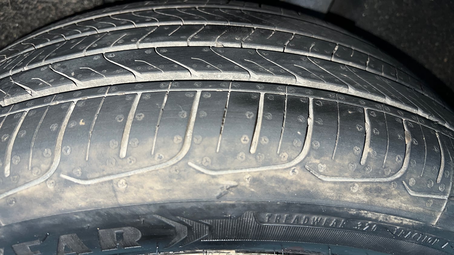 Used 2020 Maruti Suzuki Baleno Alpha Petrol Manual tyres LEFT REAR TYRE TREAD VIEW