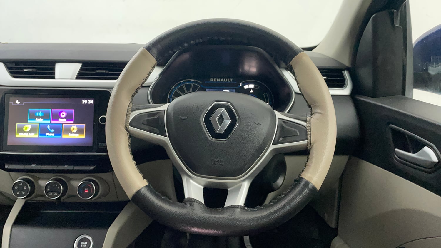 Used 2021 Renault Triber RXZ Petrol Manual interior STEERING VIEW