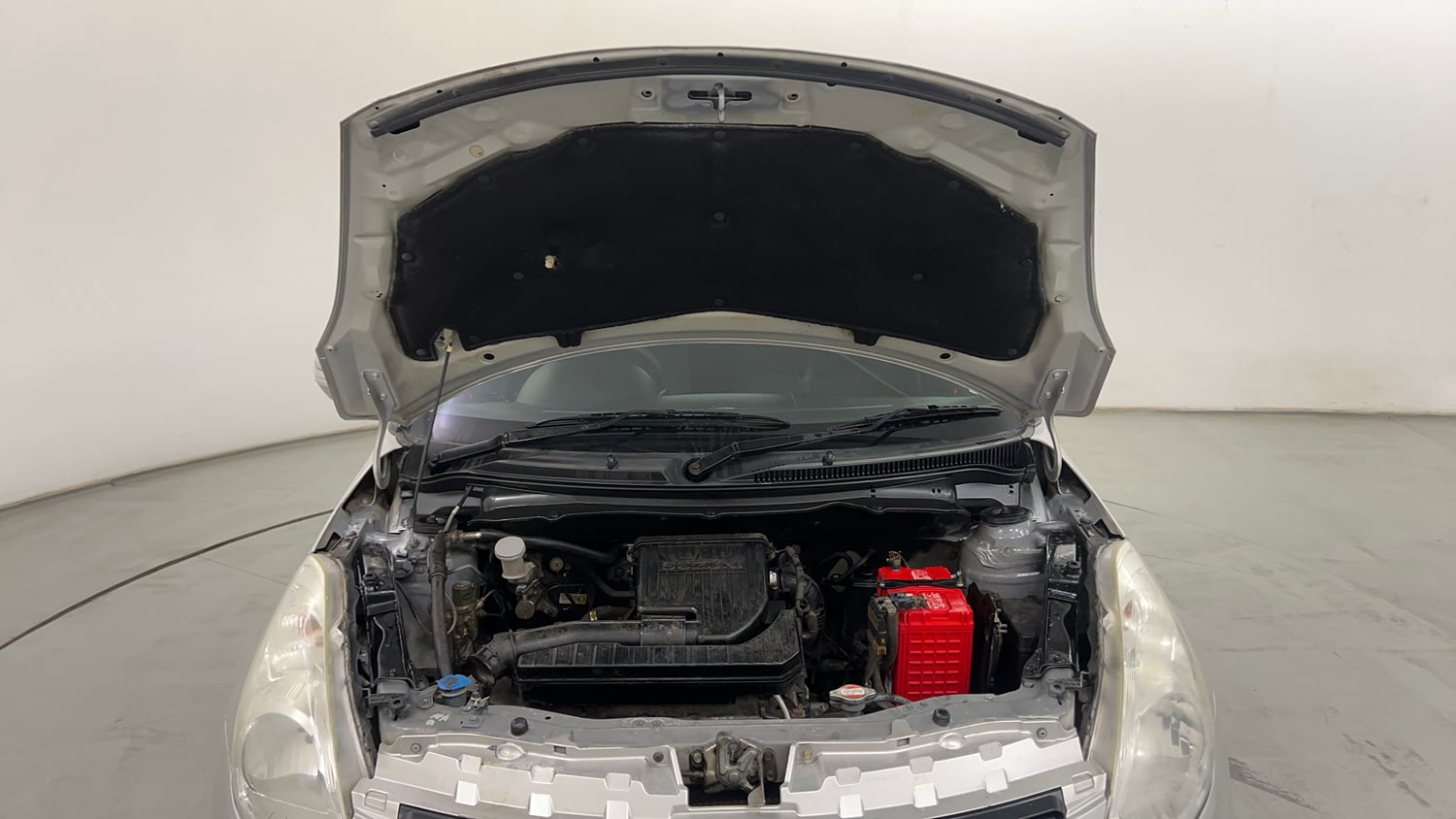 Used 2014 Maruti Suzuki Swift VXi Petrol Manual engine ENGINE & BONNET OPEN FRONT VIEW