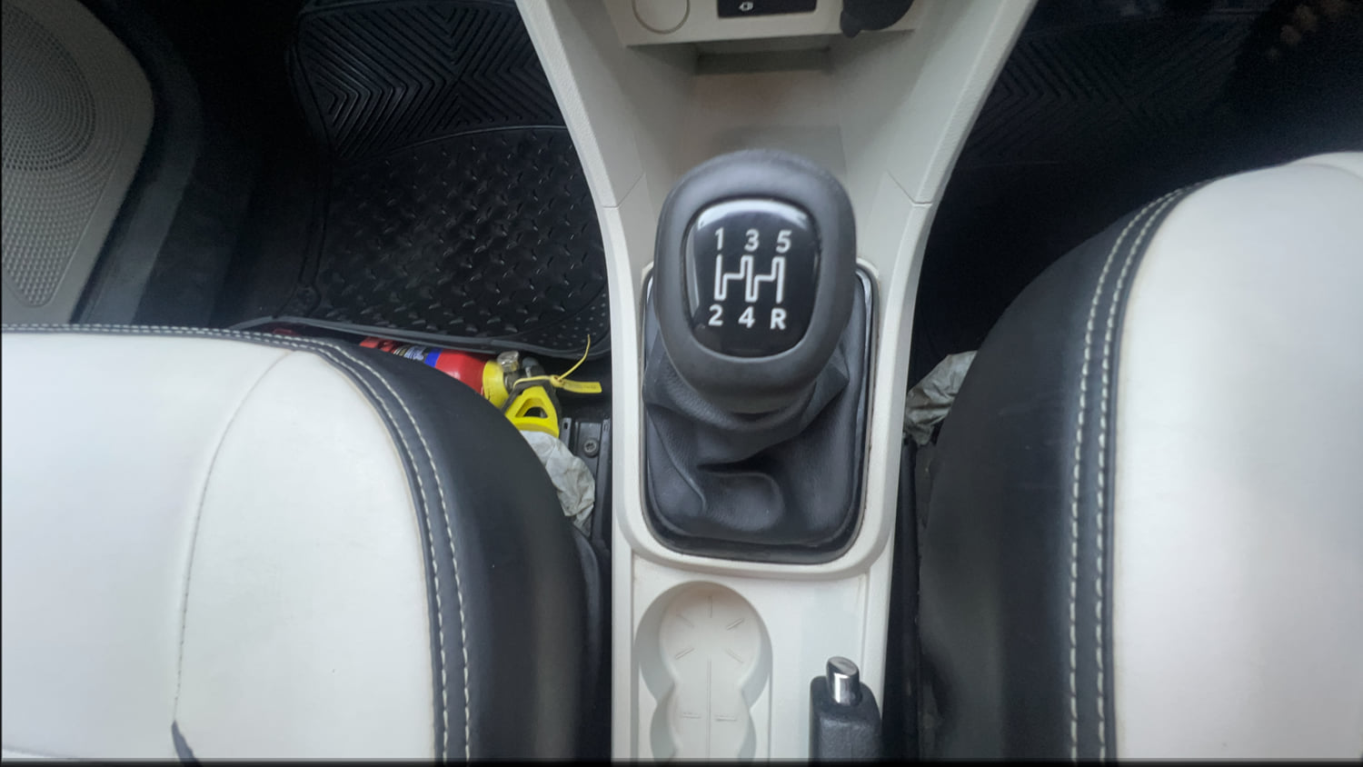 Used 2022 Tata Tiago XZ Plus CNG Cng Manual interior GEAR  KNOB VIEW