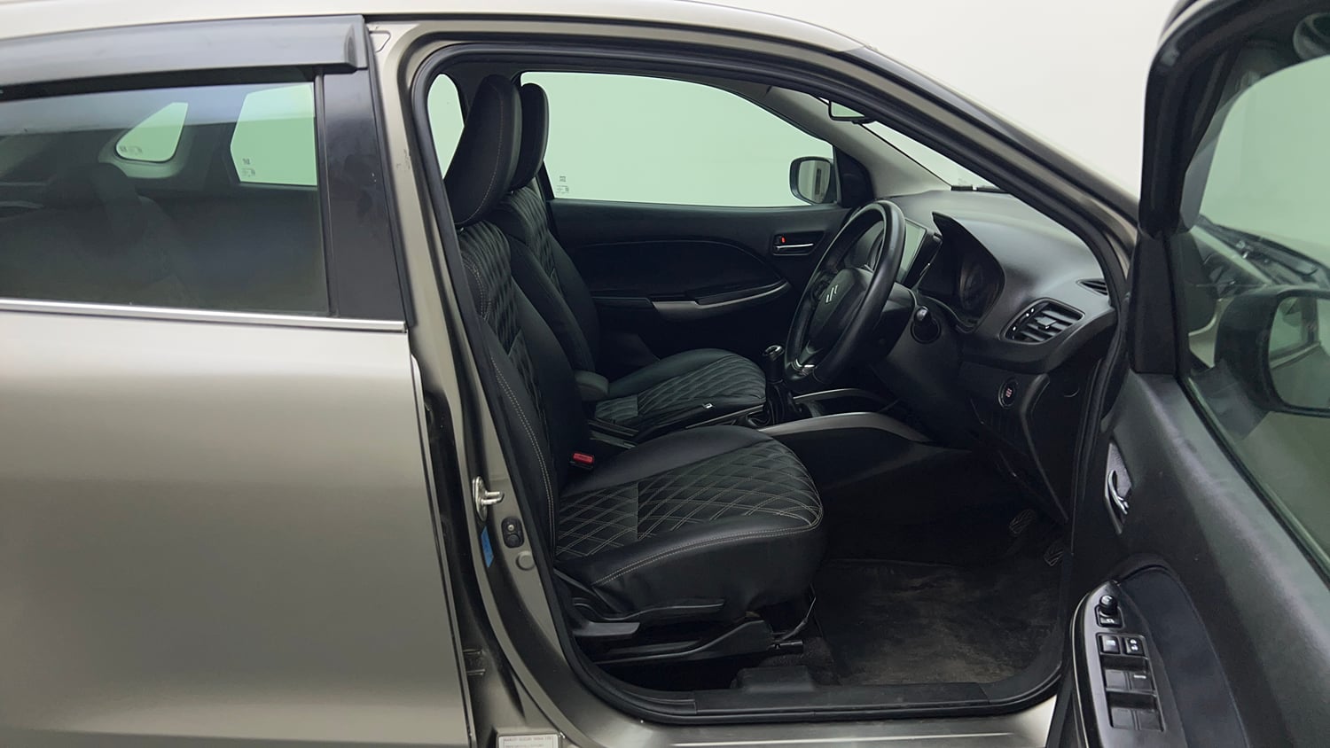 Used 2020 Maruti Suzuki Baleno Alpha Petrol Manual interior RIGHT SIDE FRONT DOOR CABIN VIEW