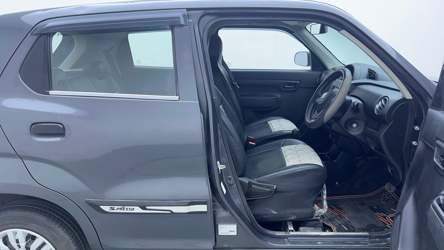 Used 2021 Maruti Suzuki S-Presso VXi AMT Petrol Automatic interior RIGHT SIDE FRONT DOOR CABIN VIEW